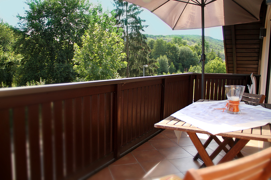 Zimmer Doppelbett Balkon